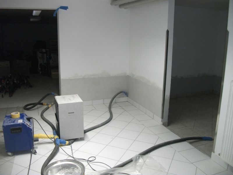 Was tun nach einer Überschwemmung im Keller oder Wohnraum: Kellerabdichtung und Kellersanierung von Seiler Spezialabdichtung in Österreich